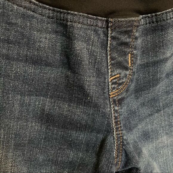 Maternity Bermuda Blue Denim Jean Shorts by Ingrid and Isabel Womens Size 10 - Picture 8 of 14